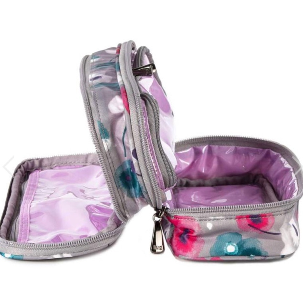NWOT. 🌸 Lug Stacked & Lined Cosmetic Case.